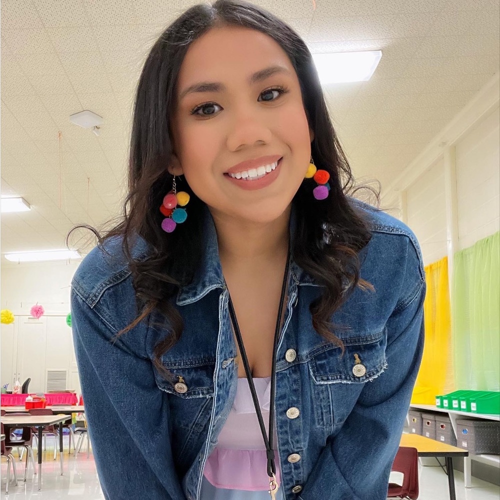 Meet your Posher, Alejandra